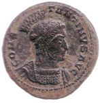D7 Bust    high-crested helmet  (bowl shaped), cuirassed